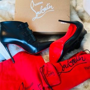 ✨NEW✨ Louboutin TRINIBOOT ❤️👠 *SOLD OUT*